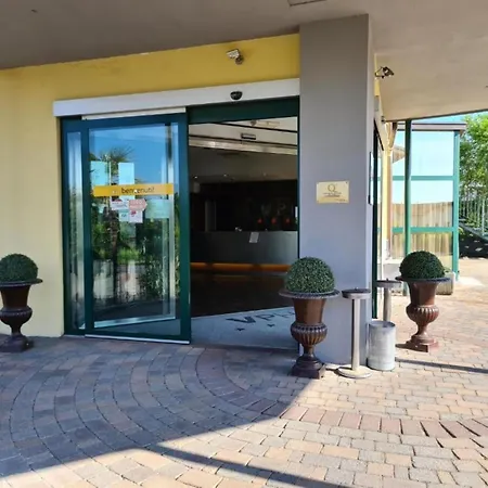 Palace 4* Vercelli